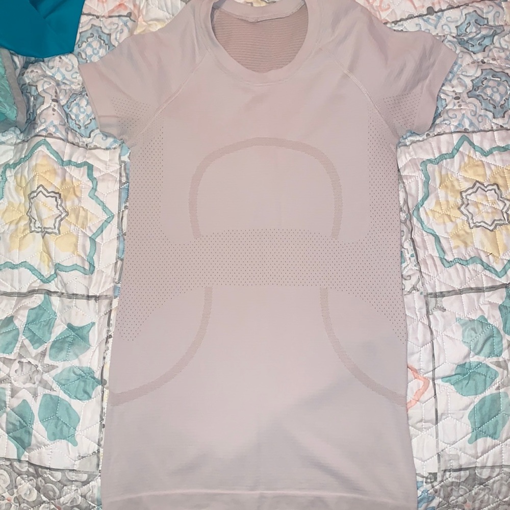 Lululemon Switfly Tech